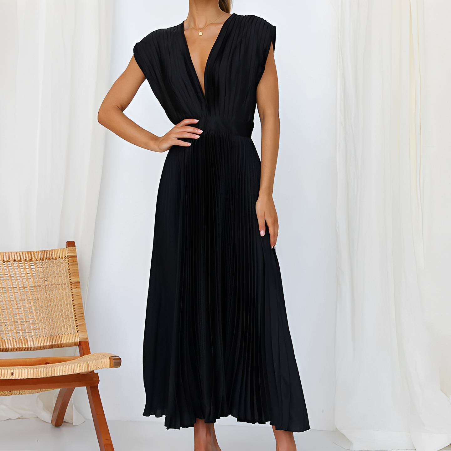 Cristine - Elegantes Kleid mit V-Ausschnitt für Frauen