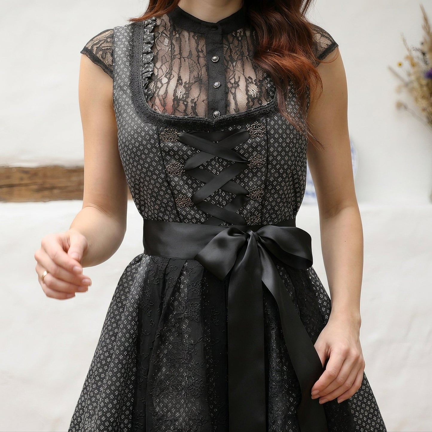 Yasmine - Elegantes kurzes Kleid für das Oktoberfest