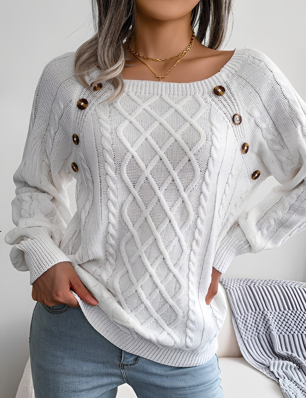 Sally - Modischer Damenpullover mit Knopfdetails