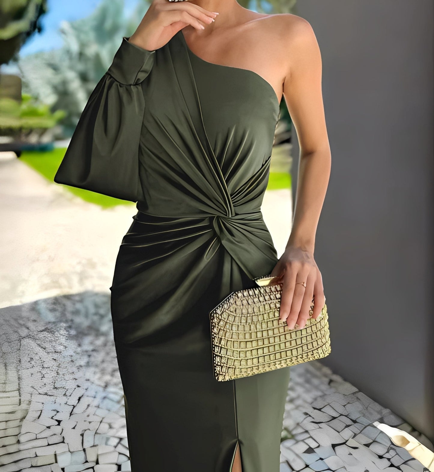 Erica - Langes Kleid mit asymmetrischer Schulter und Schlitz für Damen