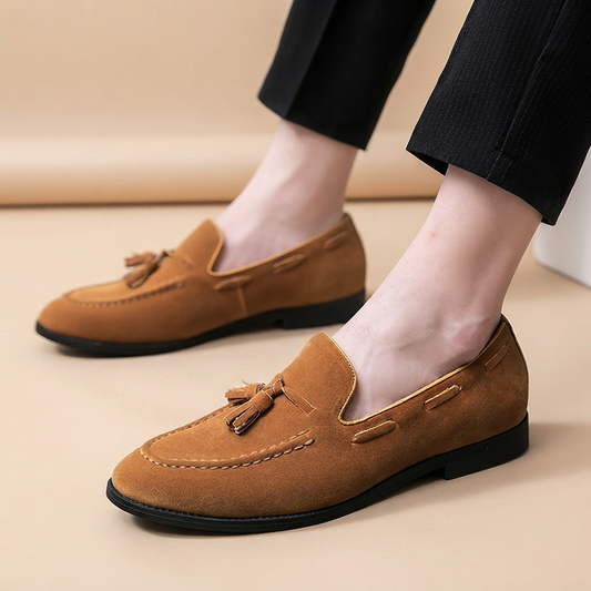Clau - Stilvolle Quasten-Slipper