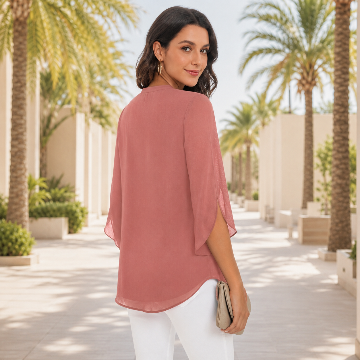 Arsine - Elegante, weit geschnittene Bluse mit V-Ausschnitt