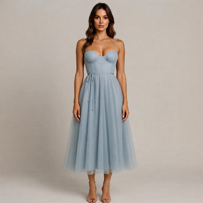 Cynthia - Elegantes und Stilvolles Midikleid
