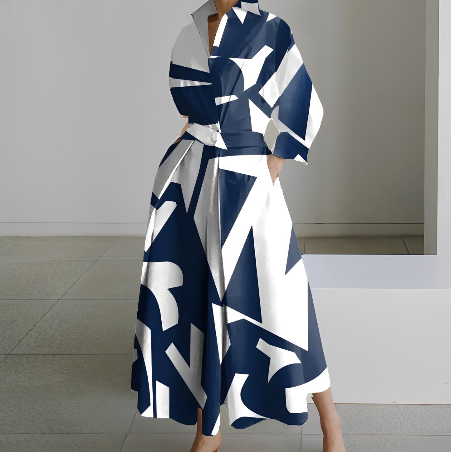 Martha - Elegantes Hemdblusenkleid mit abstraktem Muster für Damen