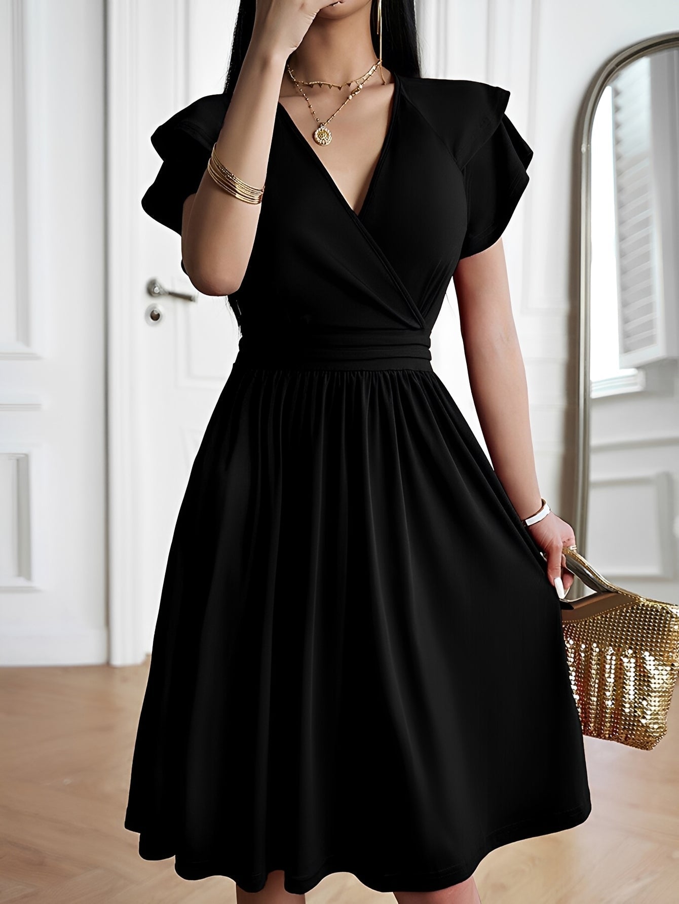 Laura - Stylisches Kleid mit V-Ausschnitt für Damen