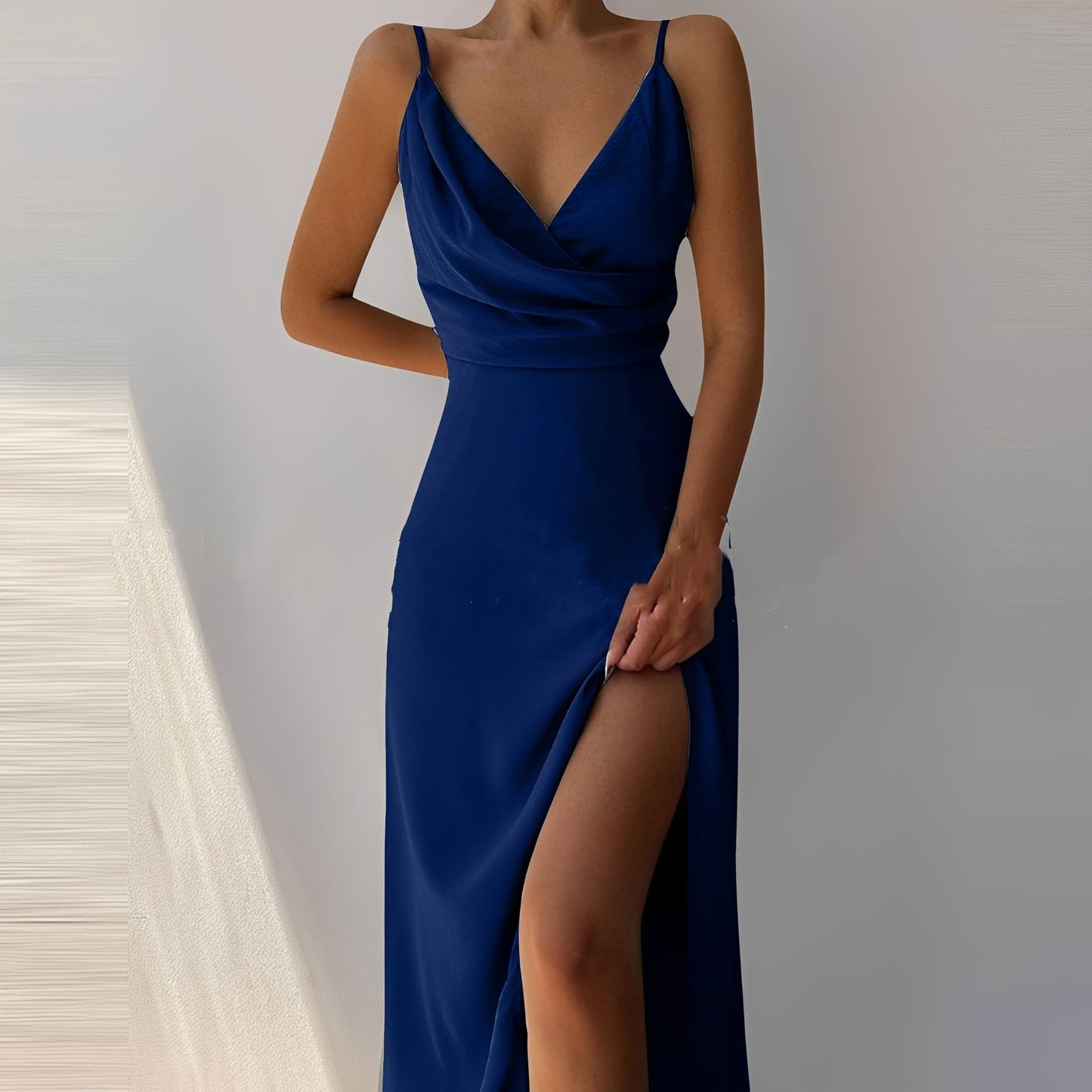 Angela - Elegantes Trägerkleid mit Schlitz für Damen