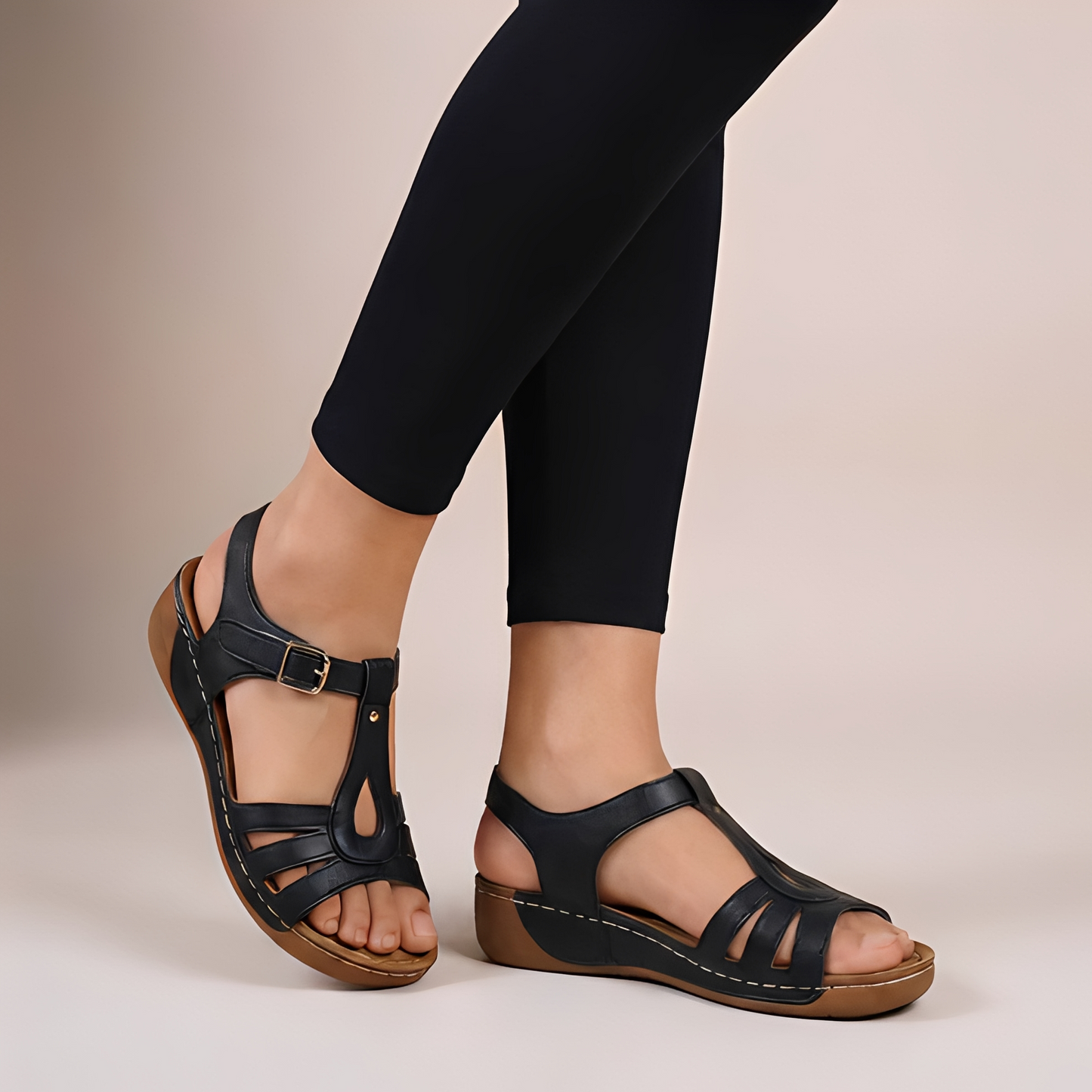 Larvien - Elegante T-Riemen-Sandalen für Damen