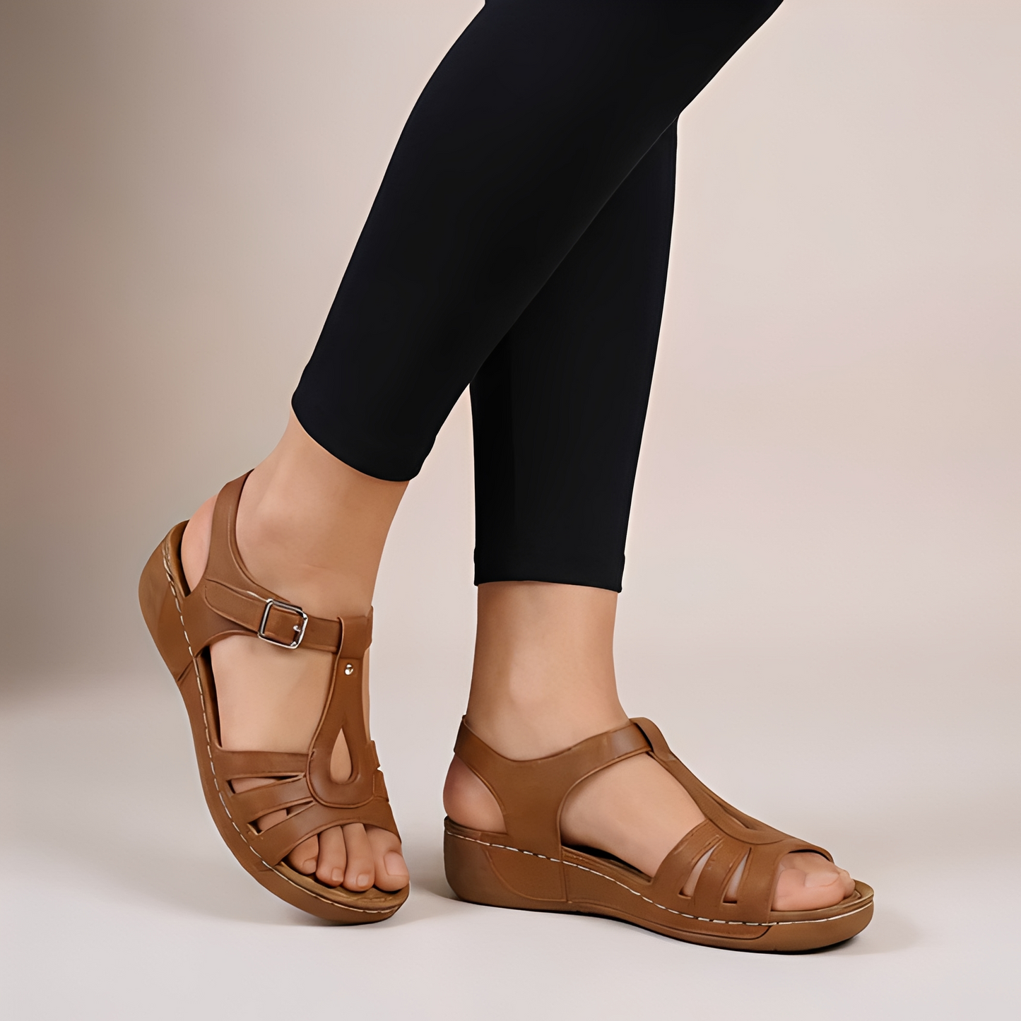 Larvien - Elegante T-Riemen-Sandalen für Damen