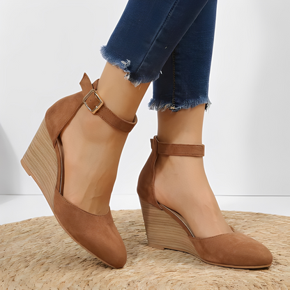 Cristina - Elegante und schicke spitze Sandale für Damen