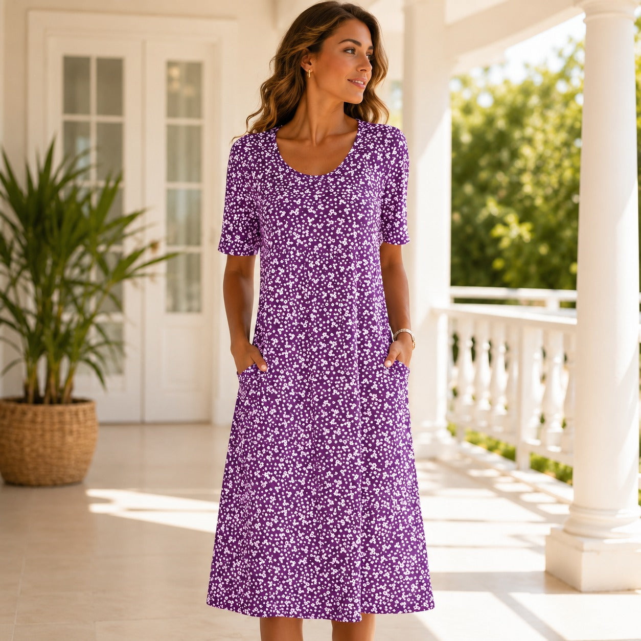 Yasmin - Kurzes Kleid mit Blumenmuster und Ärmeln