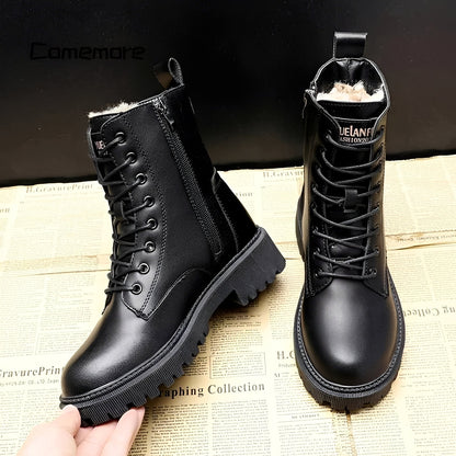 Adelpha - Schwarze Stiefel für frostige Wintertage