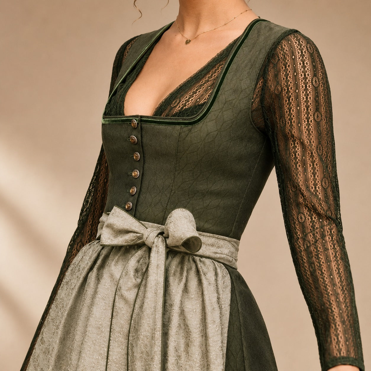 Cora - Traditionelles Oktoberfestkleid mit Schleifenakzent