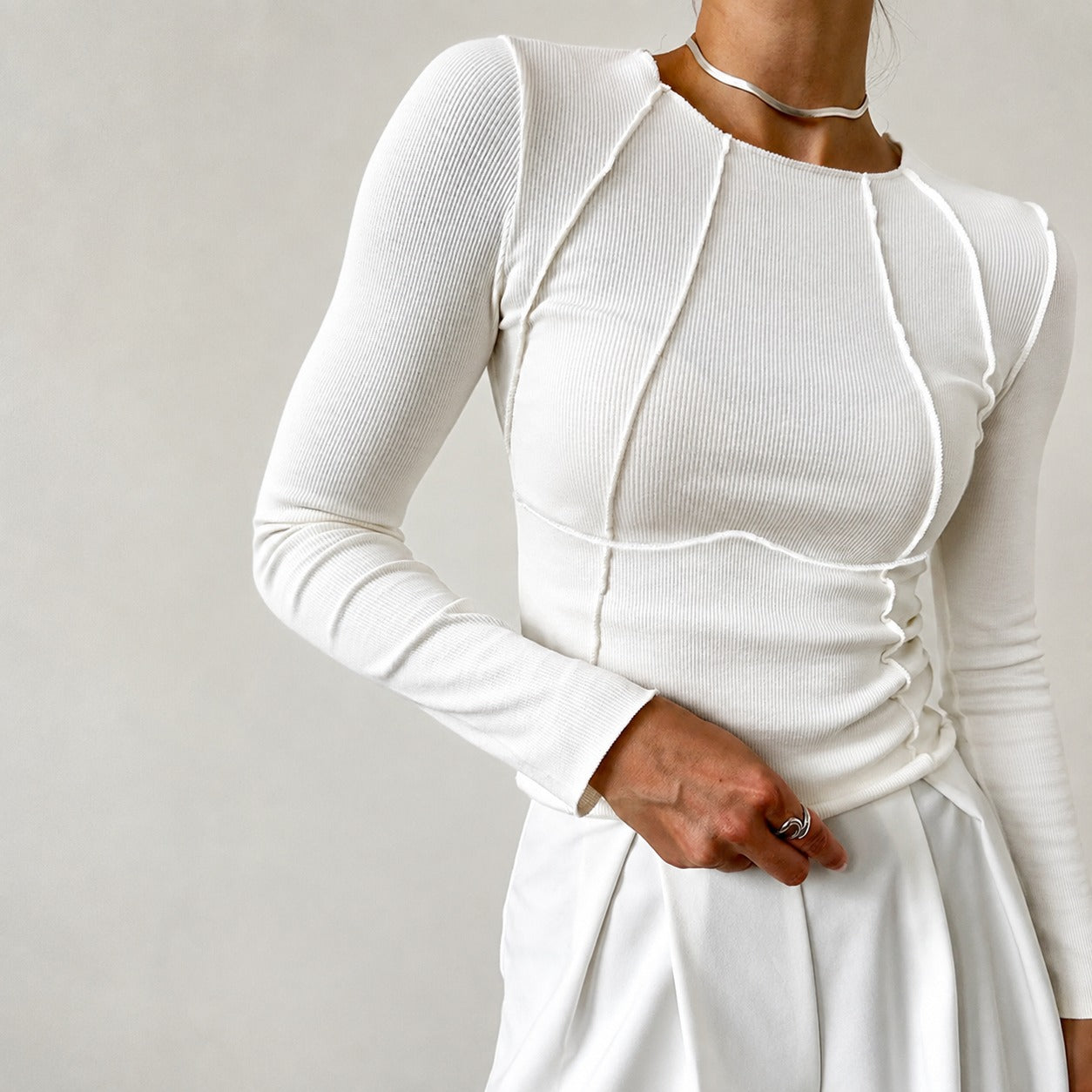 Leonie - Elegantes Langarmshirt mit Paspel-Elementen