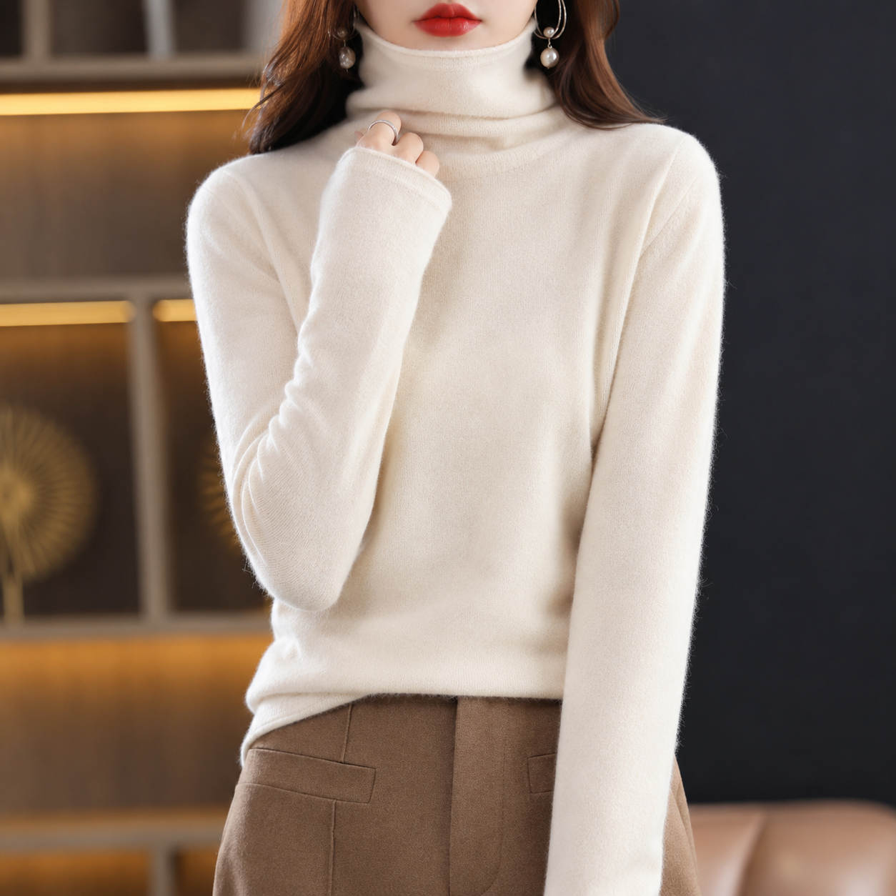 Akainu - Eleganter Rollkragenpullover
