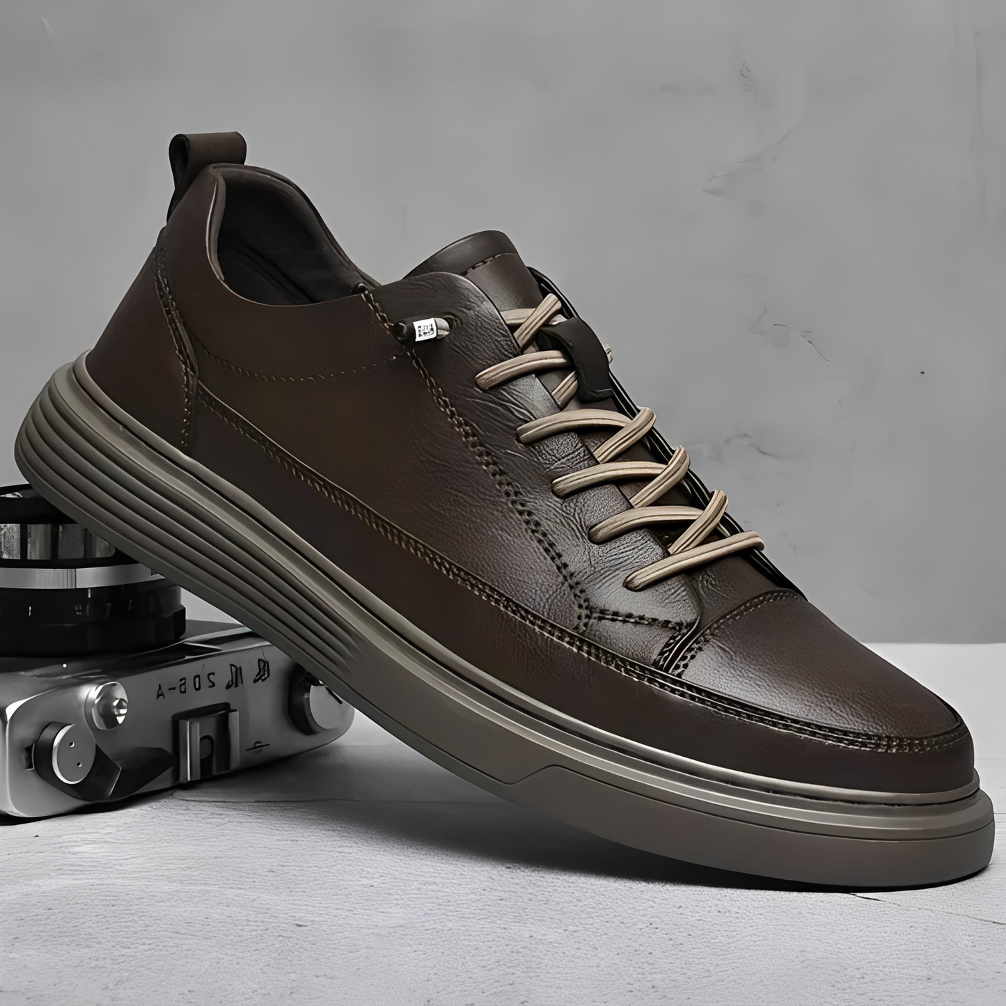 Romeo - Trendige niedrige Sneakers für Herren
