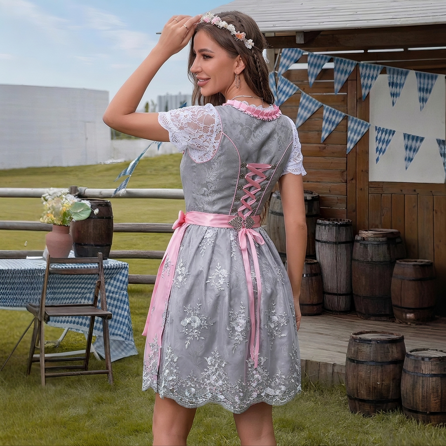 Kendra - Elegantes Dirndl für das Oktoberfest