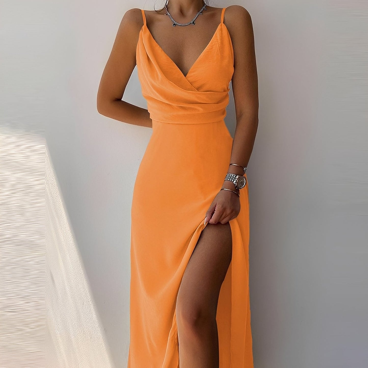 Angela - Elegantes Trägerkleid mit Schlitz für Damen