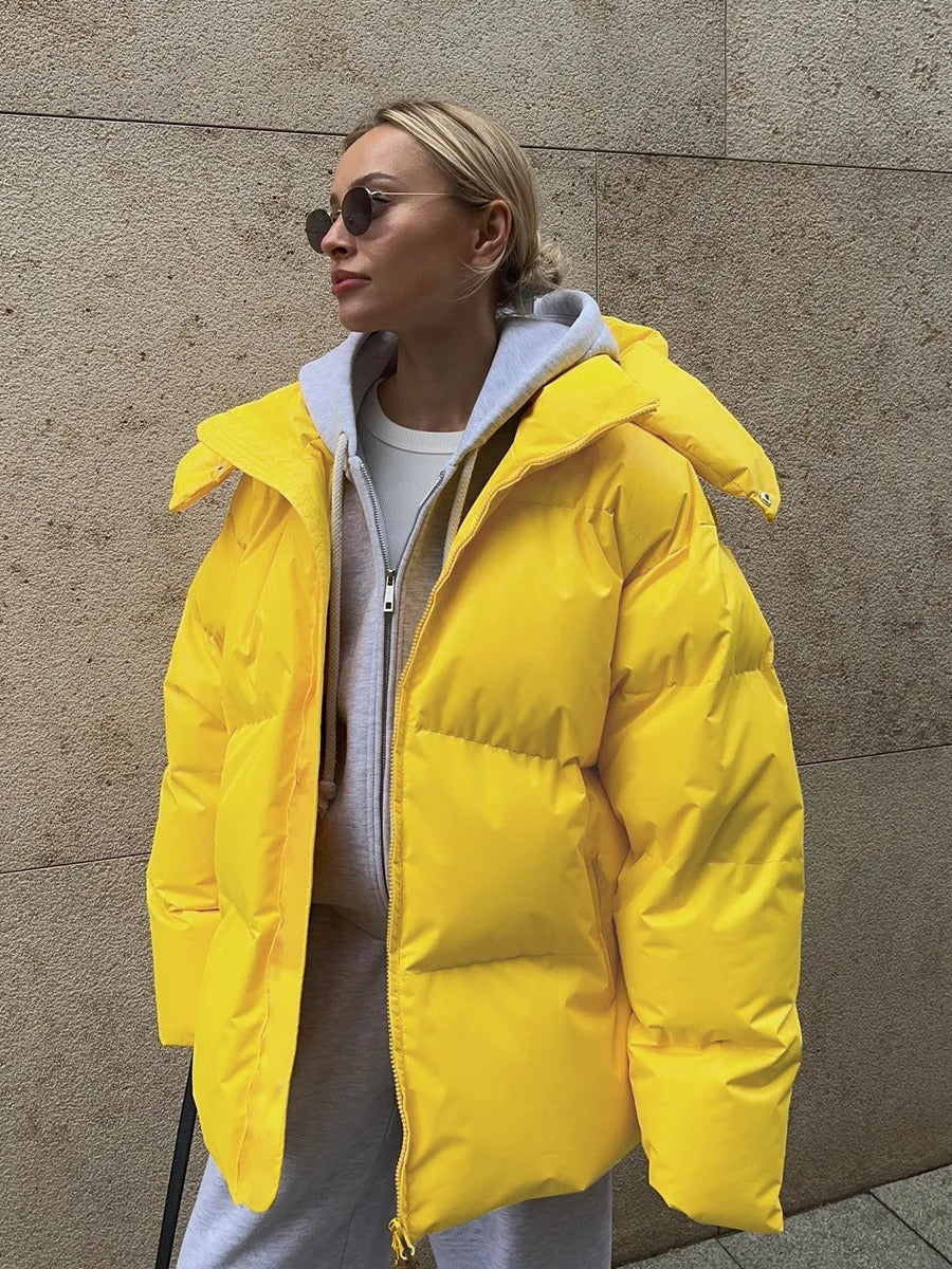 Jana – Kurze gefütterte Jacke mit Kapuze